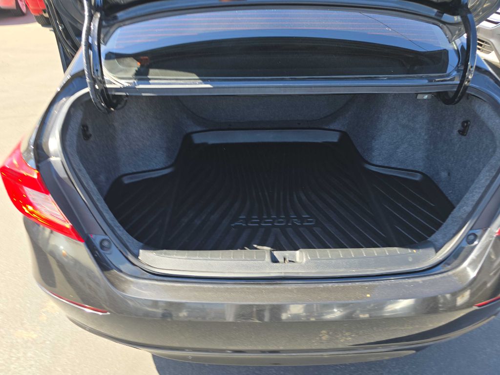 Photo 17 of this HONDA ACCORD