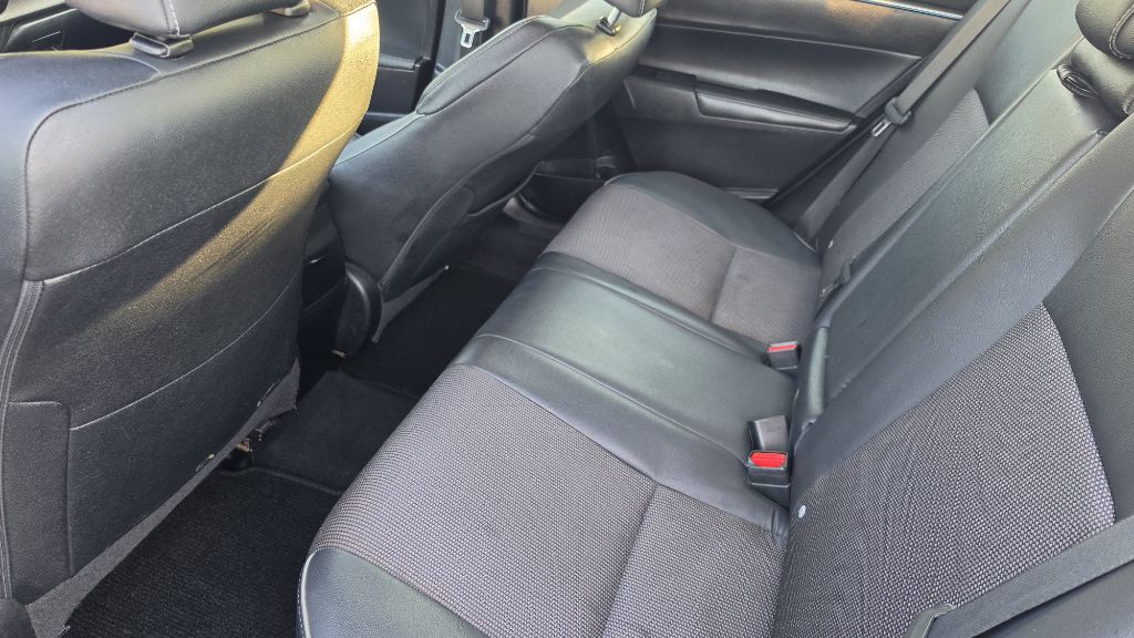 Photo 12 of this TOYOTA COROLLA
