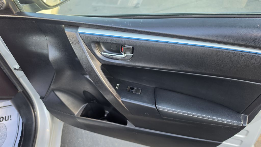Photo 15 of this TOYOTA COROLLA