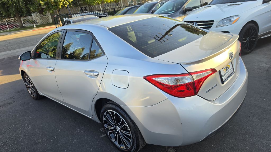Photo 7 of this TOYOTA COROLLA
