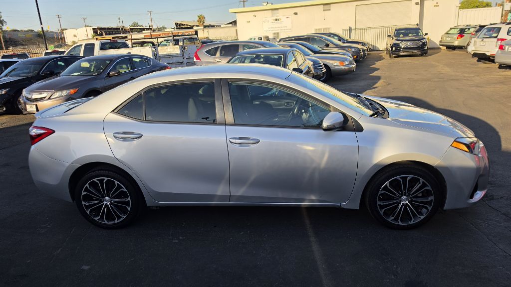 Photo 3 of this TOYOTA COROLLA