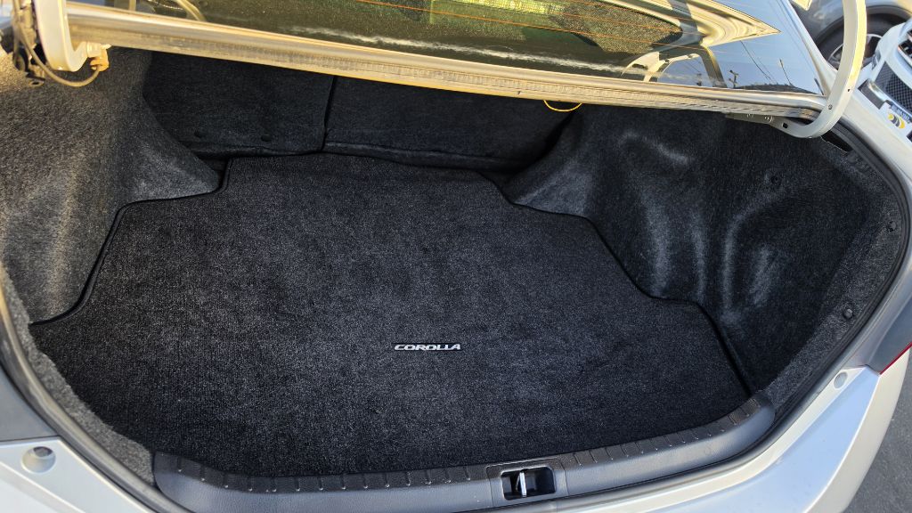 Photo 16 of this TOYOTA COROLLA