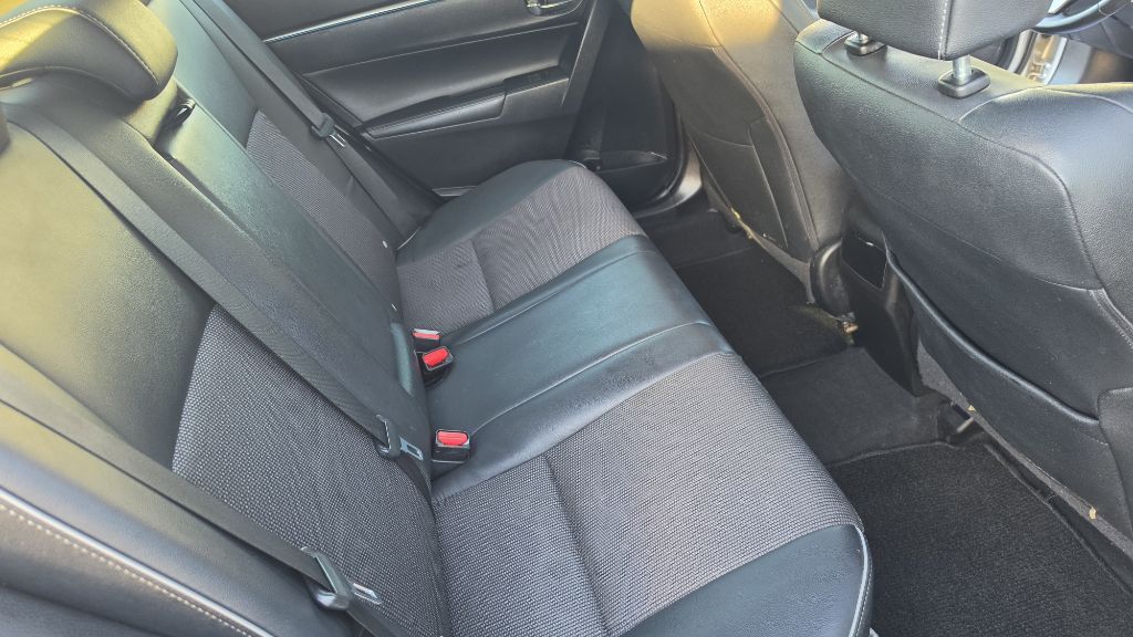 Photo 13 of this TOYOTA COROLLA
