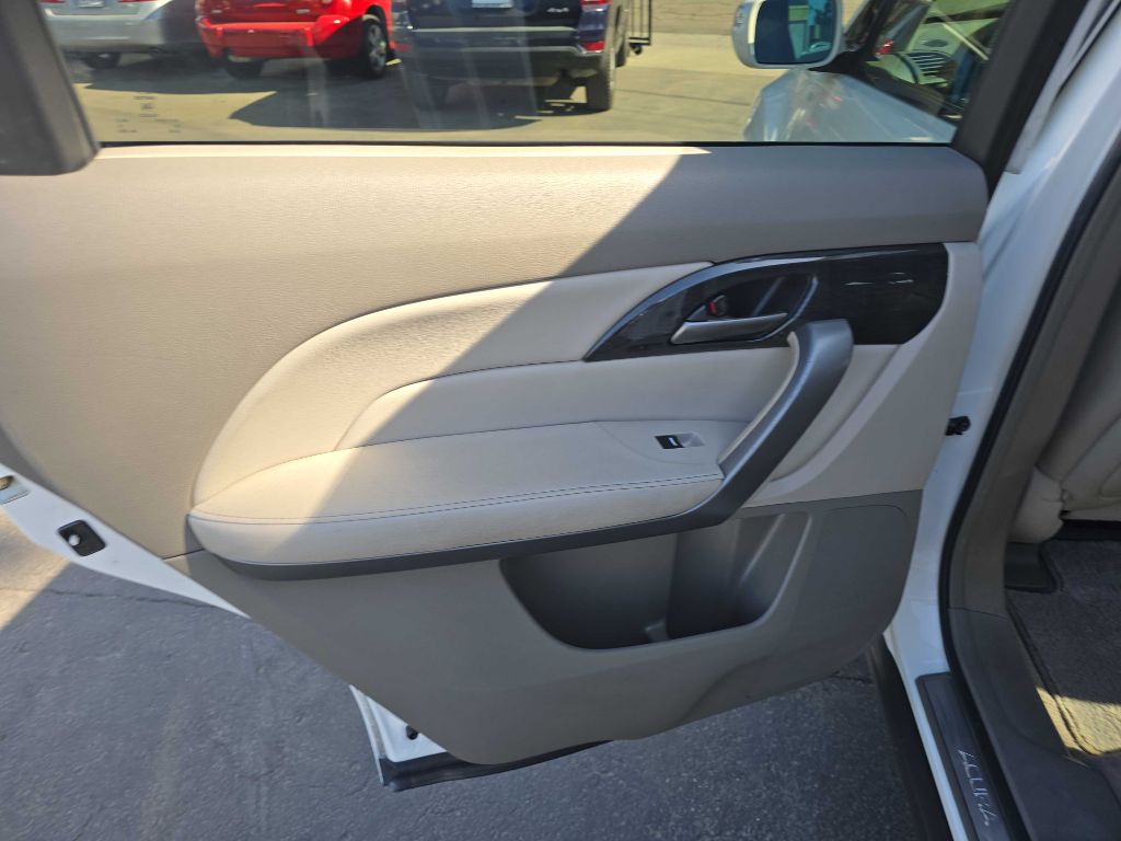 Photo 13 of this ACURA MDX