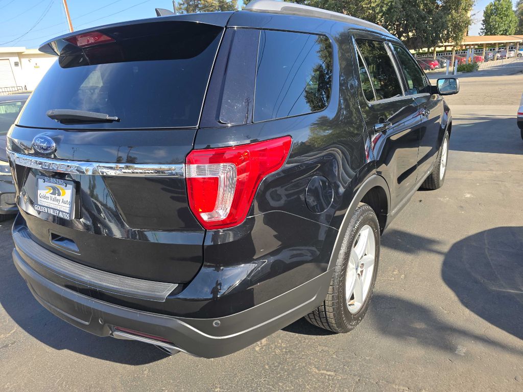 Photo 7 of this FORD EXPLORER