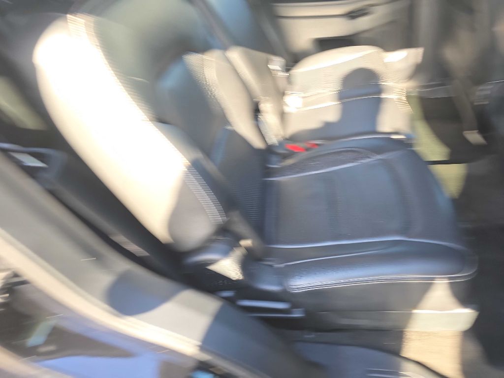 Photo 19 of this FORD EXPLORER