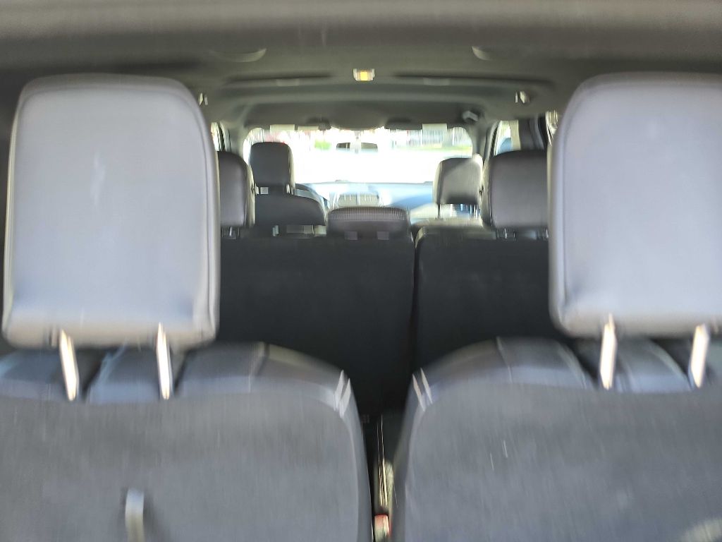 Photo 15 of this FORD EXPLORER