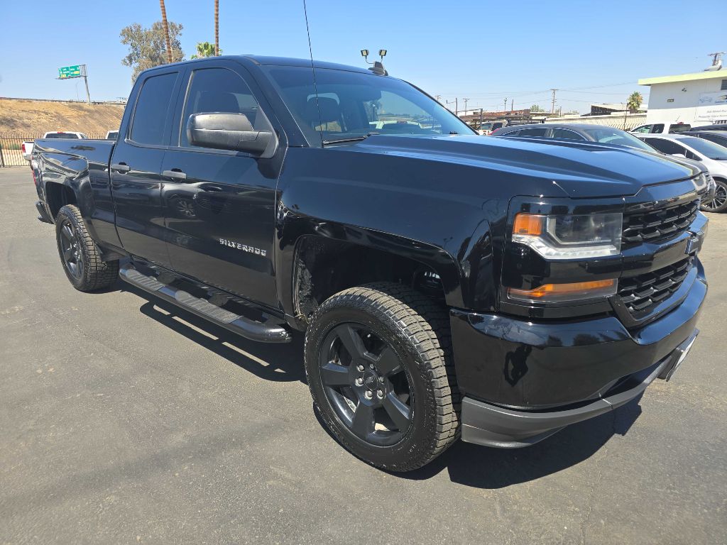 Photo 3 of this CHEVROLET SILVERADO 1500