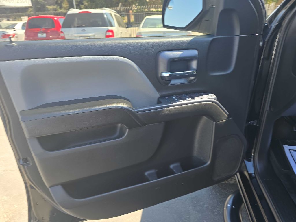 Photo 8 of this CHEVROLET SILVERADO 1500