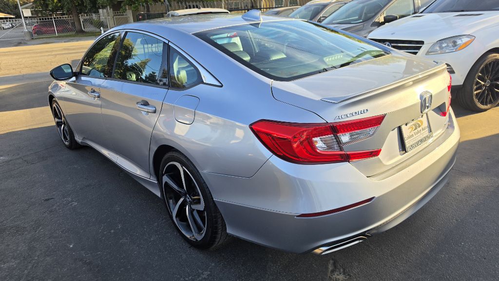 Photo 2 of this HONDA ACCORD