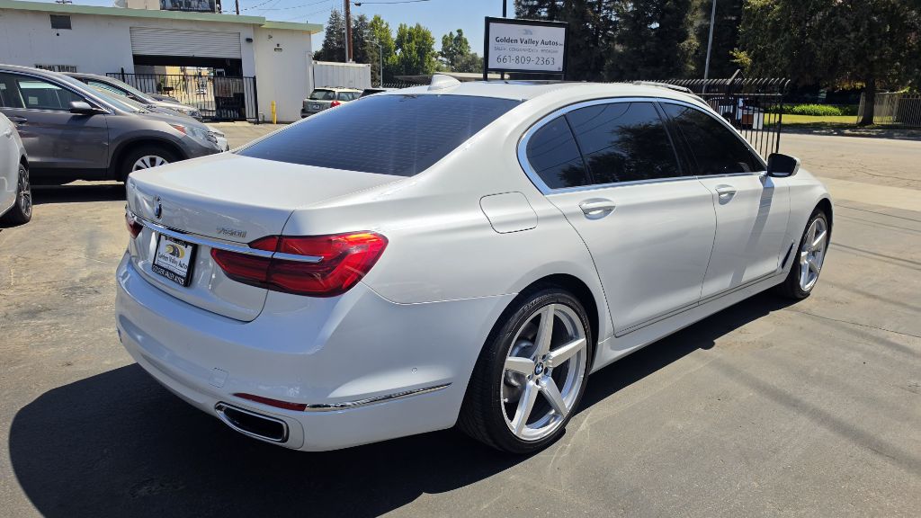 Photo 4 of this BMW 750