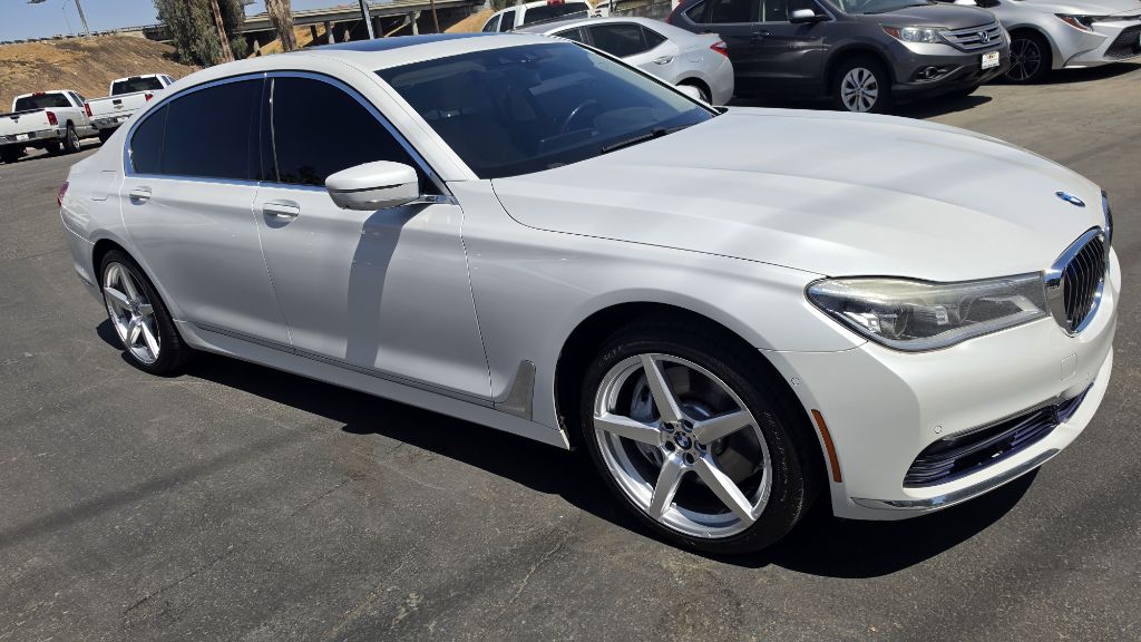 Photo 7 of this BMW 750