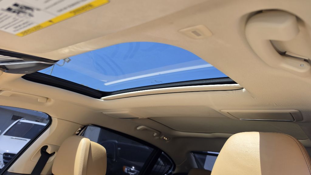 Photo 13 of this BMW 750