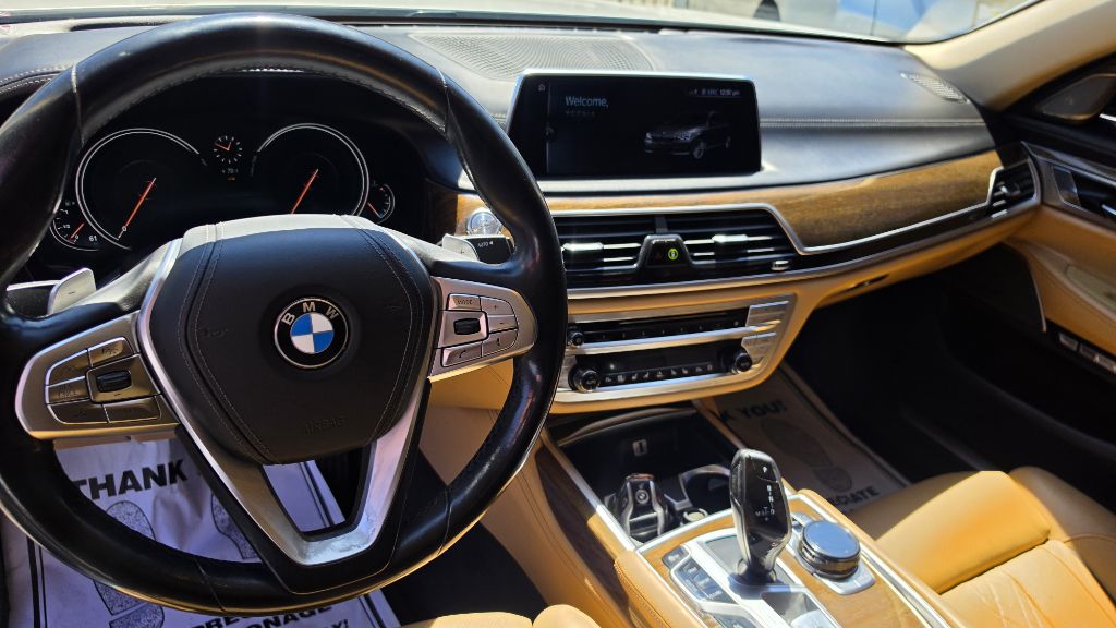 Photo 9 of this BMW 750
