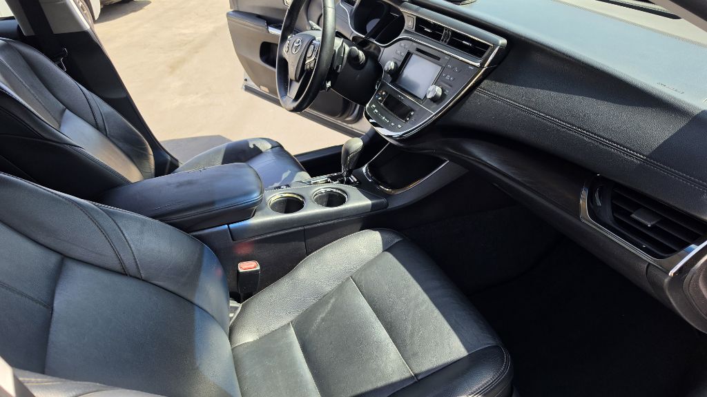 Photo 14 of this TOYOTA AVALON