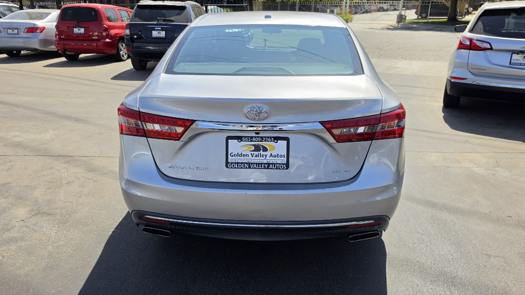 Photo 4 of this TOYOTA AVALON