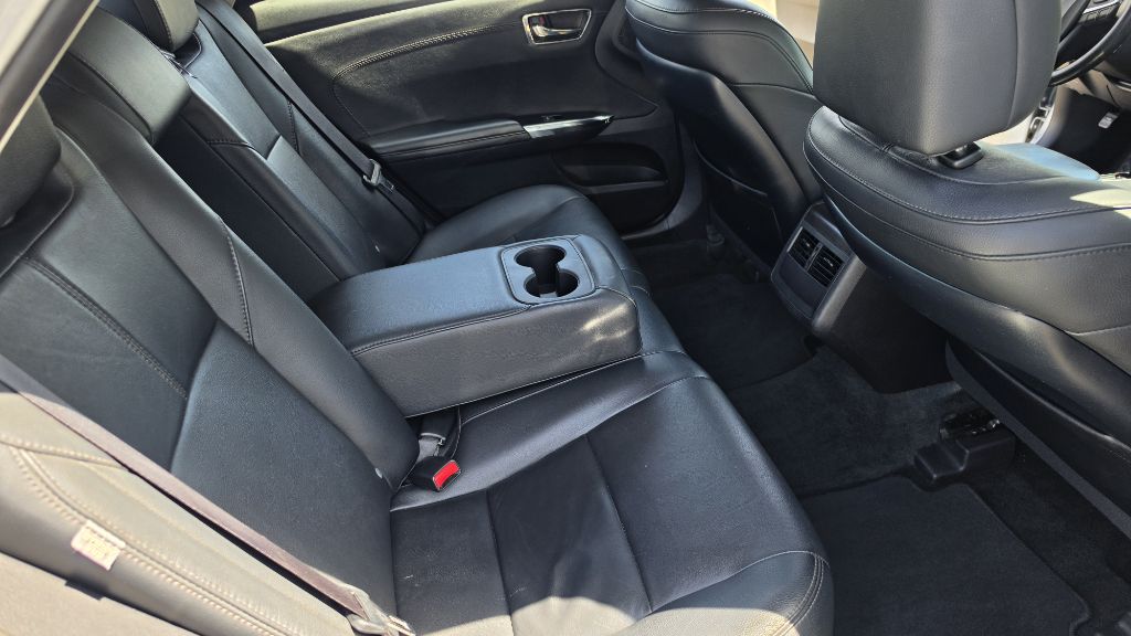 Photo 13 of this TOYOTA AVALON