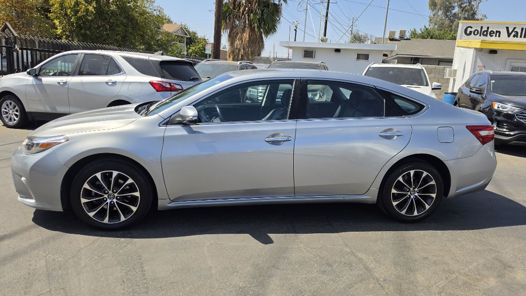 Photo 3 of this TOYOTA AVALON