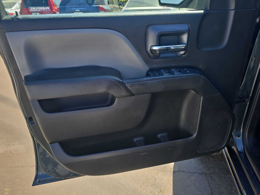 Photo 12 of this CHEVROLET SILVERADO 2500