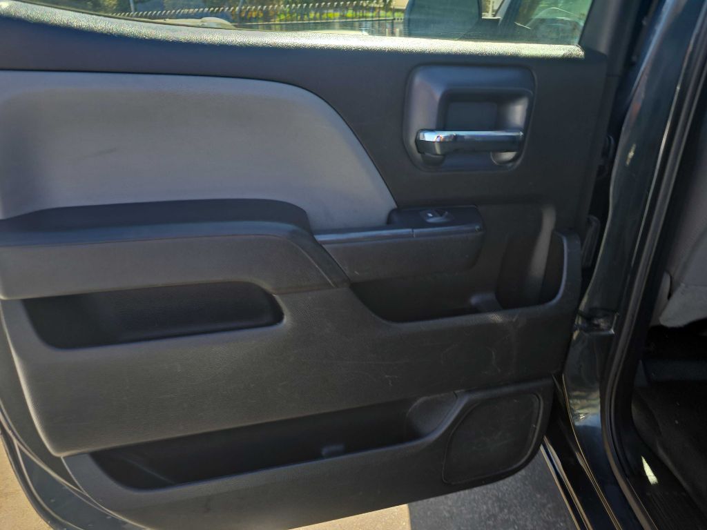 Photo 13 of this CHEVROLET SILVERADO 2500