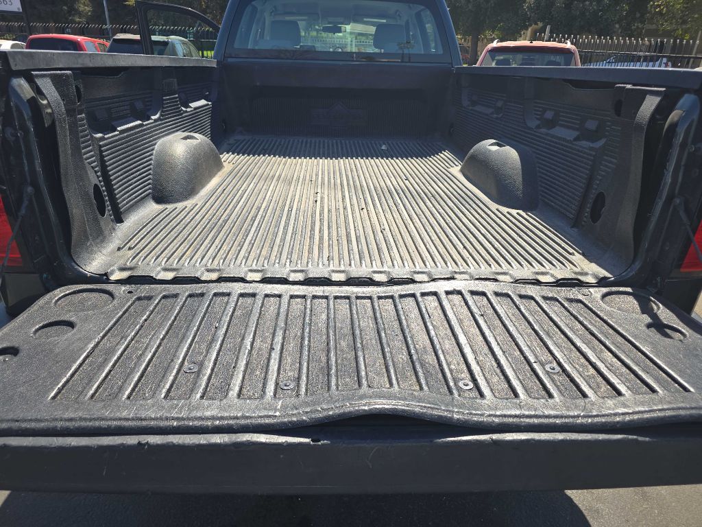 Photo 19 of this CHEVROLET SILVERADO 2500