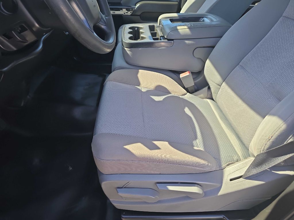Photo 10 of this CHEVROLET SILVERADO 2500