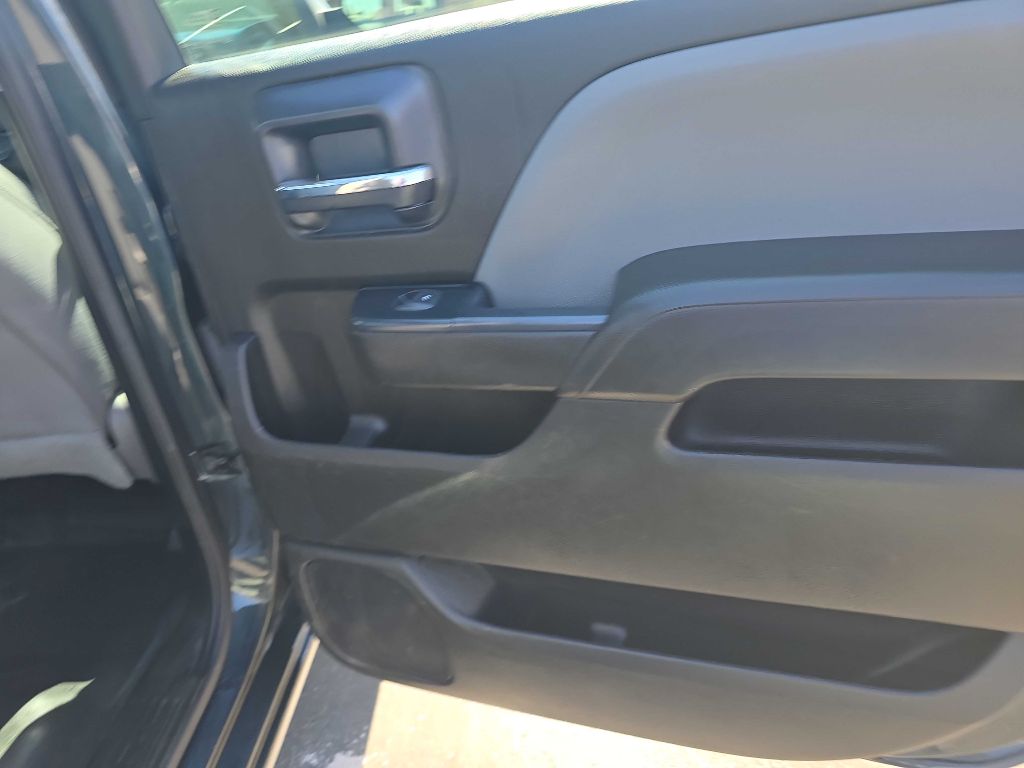 Photo 11 of this CHEVROLET SILVERADO 2500