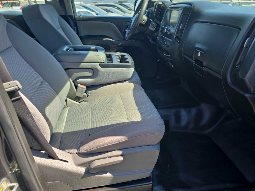 Photo 16 of this CHEVROLET SILVERADO 2500