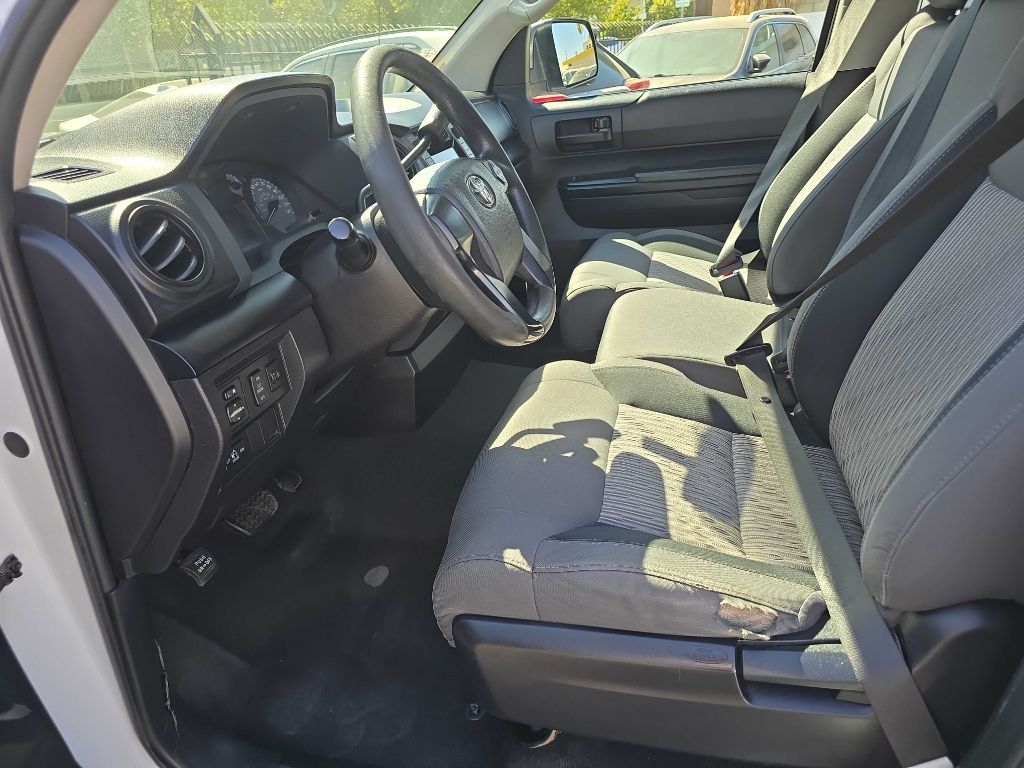 Photo 37 of this TOYOTA TUNDRA