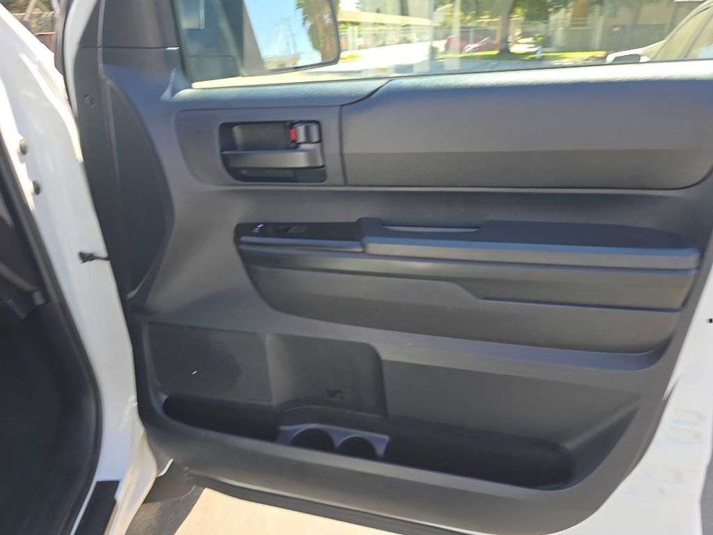 Photo 18 of this TOYOTA TUNDRA