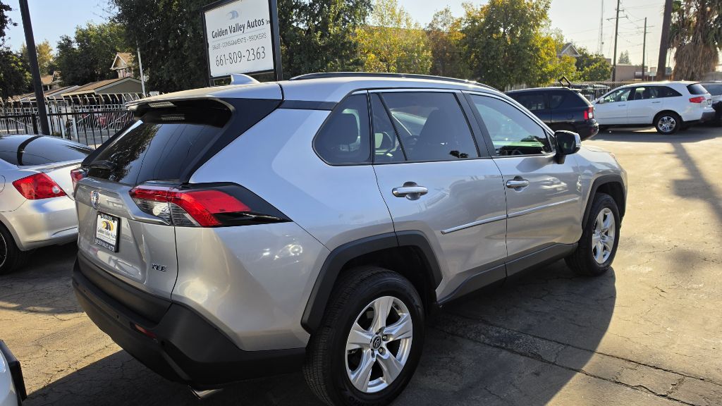 Photo 6 of this TOYOTA RAV4