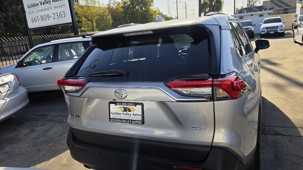 Photo 4 of this TOYOTA RAV4