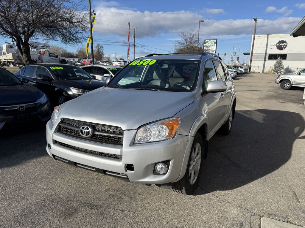 Photo 2 of this TOYOTA RAV4