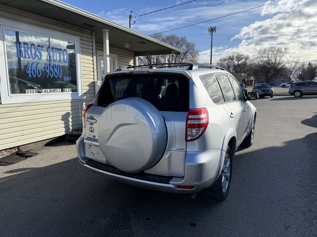 Photo 4 of this TOYOTA RAV4
