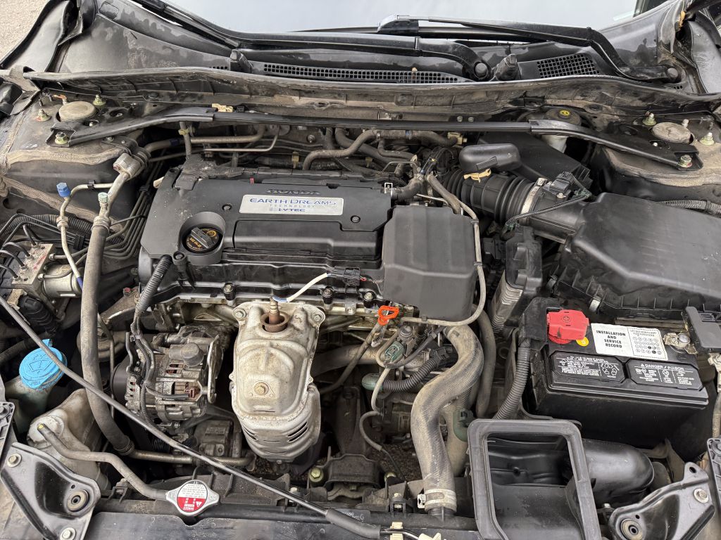 Photo 8 of this HONDA ACCORD
