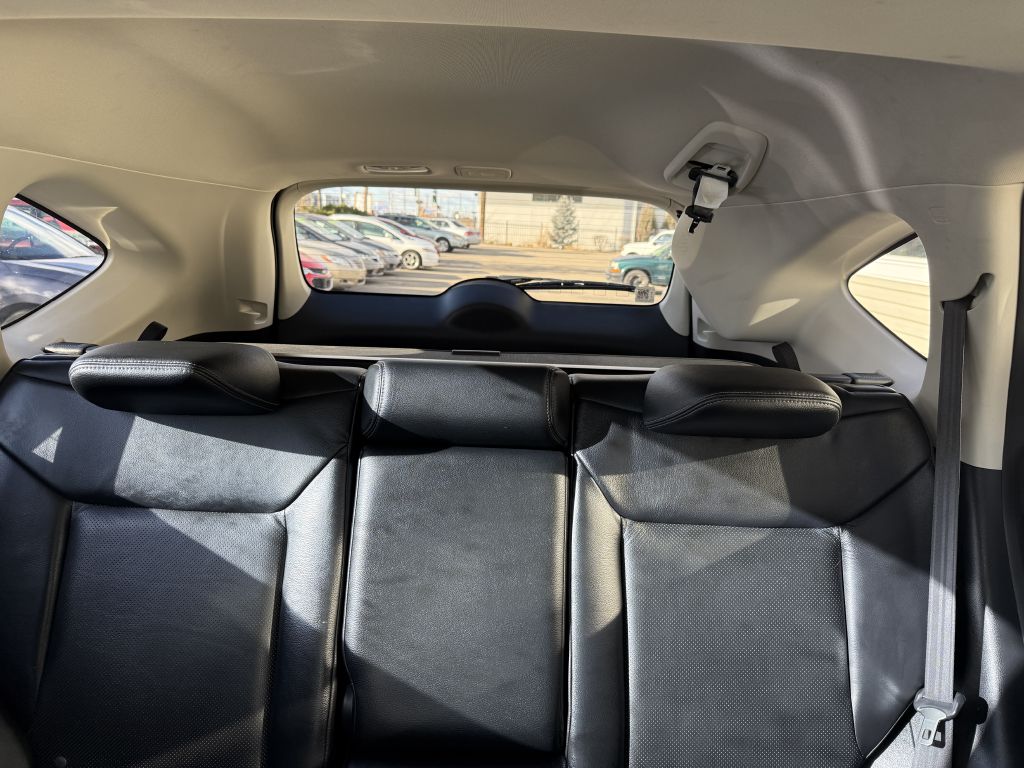 Photo 8 of this HONDA CR-V