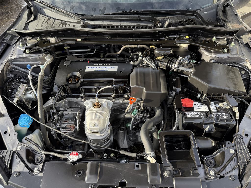 Photo 9 of this HONDA ACCORD