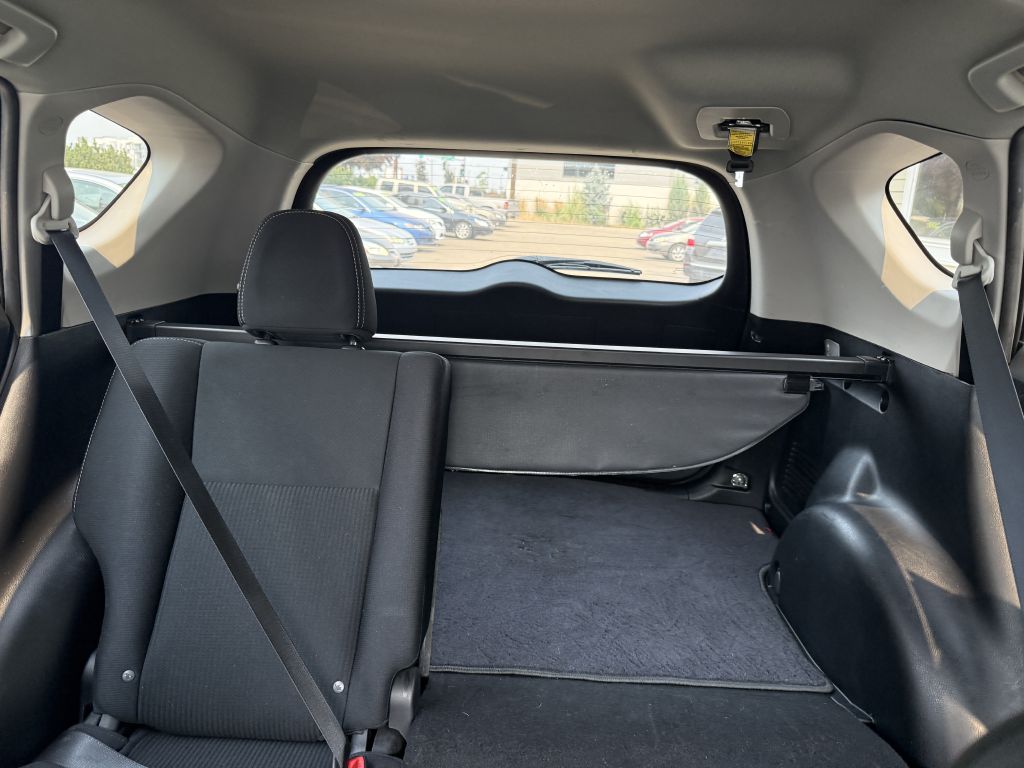 Photo 8 of this TOYOTA RAV4