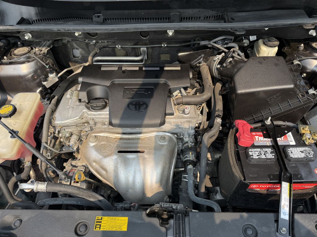 Photo 9 of this TOYOTA RAV4