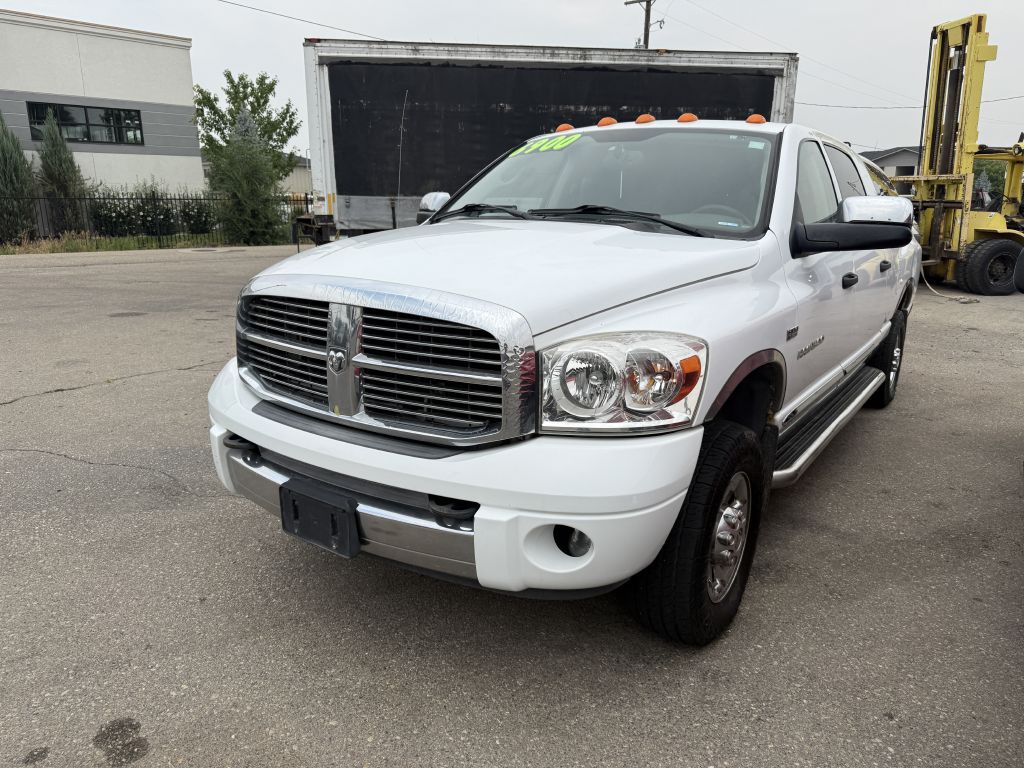 Photo 2 of this DODGE RAM 1500