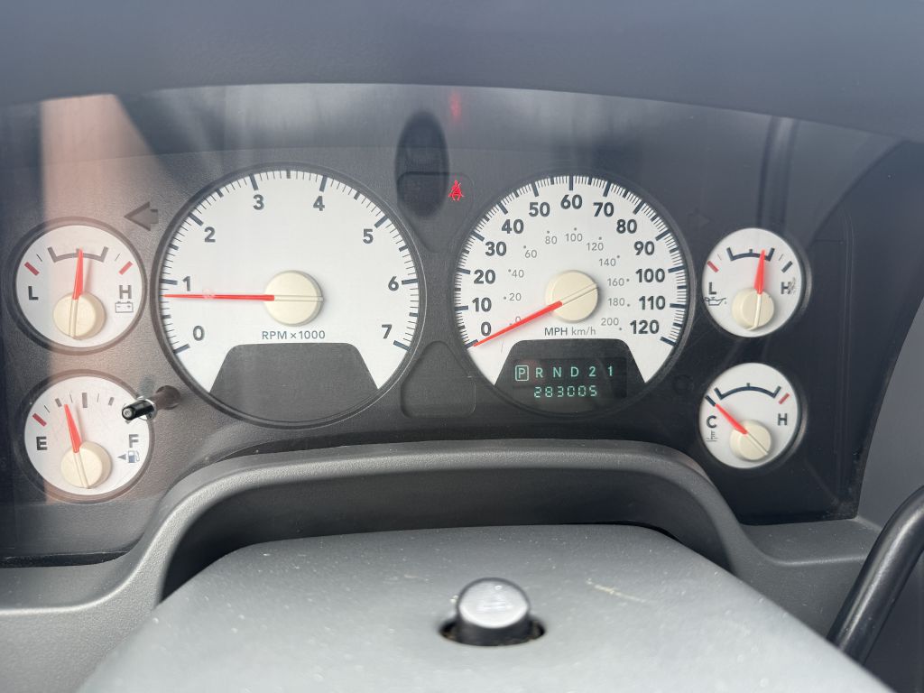 Photo 6 of this DODGE RAM 1500