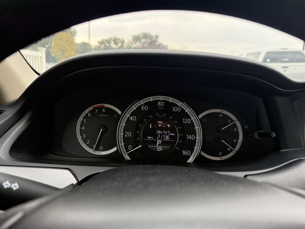 Photo 6 of this HONDA ACCORD