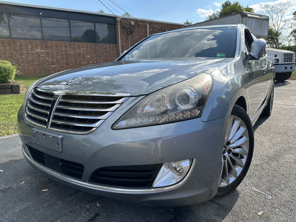 Gray 2015 Hyundai Equus Signature RWD Sedan Rear-Wheel Drive Automatic
