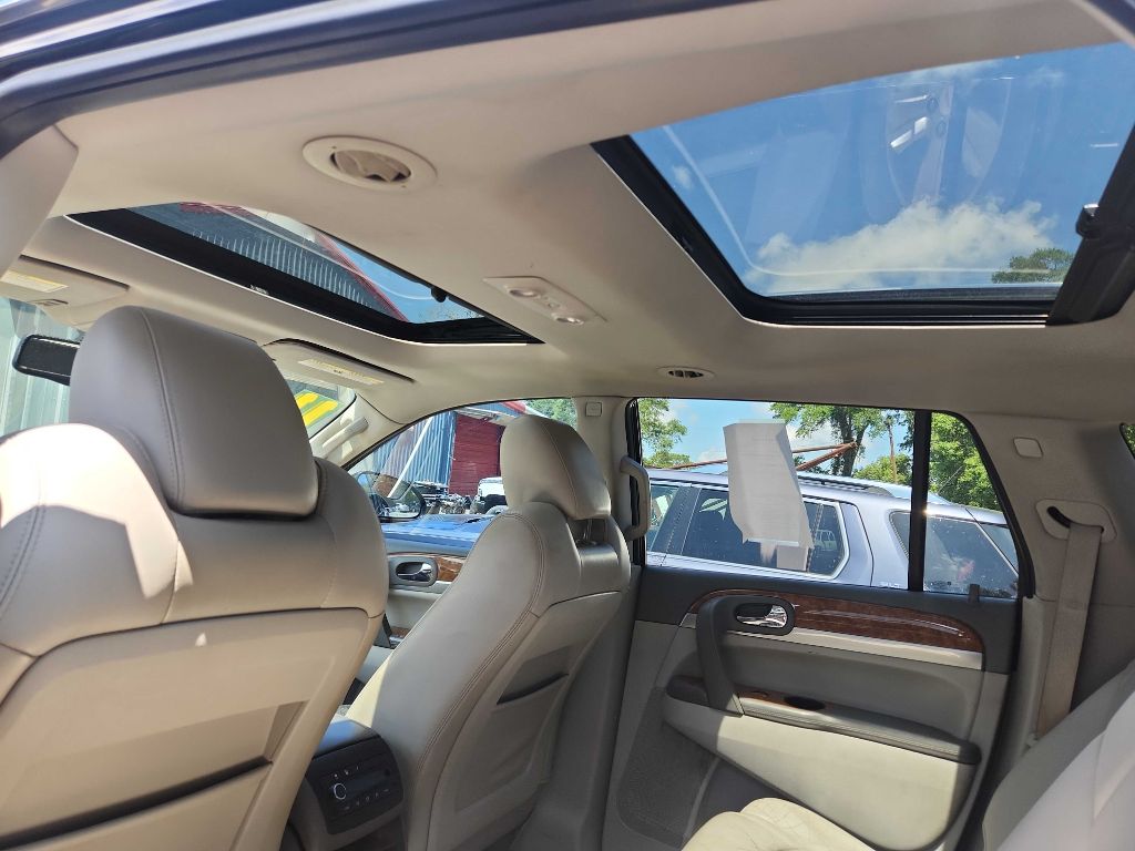 Photo 6 of this BUICK ENCLAVE