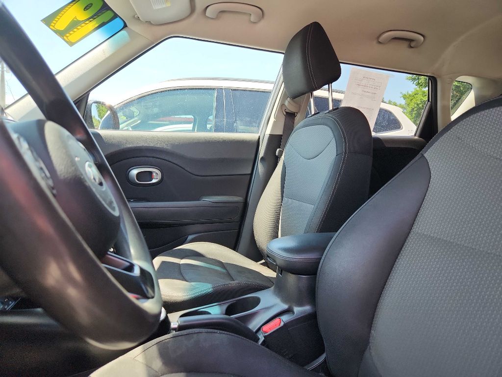 Photo 7 of this KIA SOUL