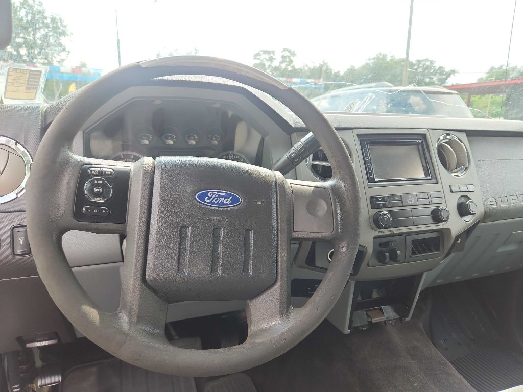 Photo 8 of this FORD F250