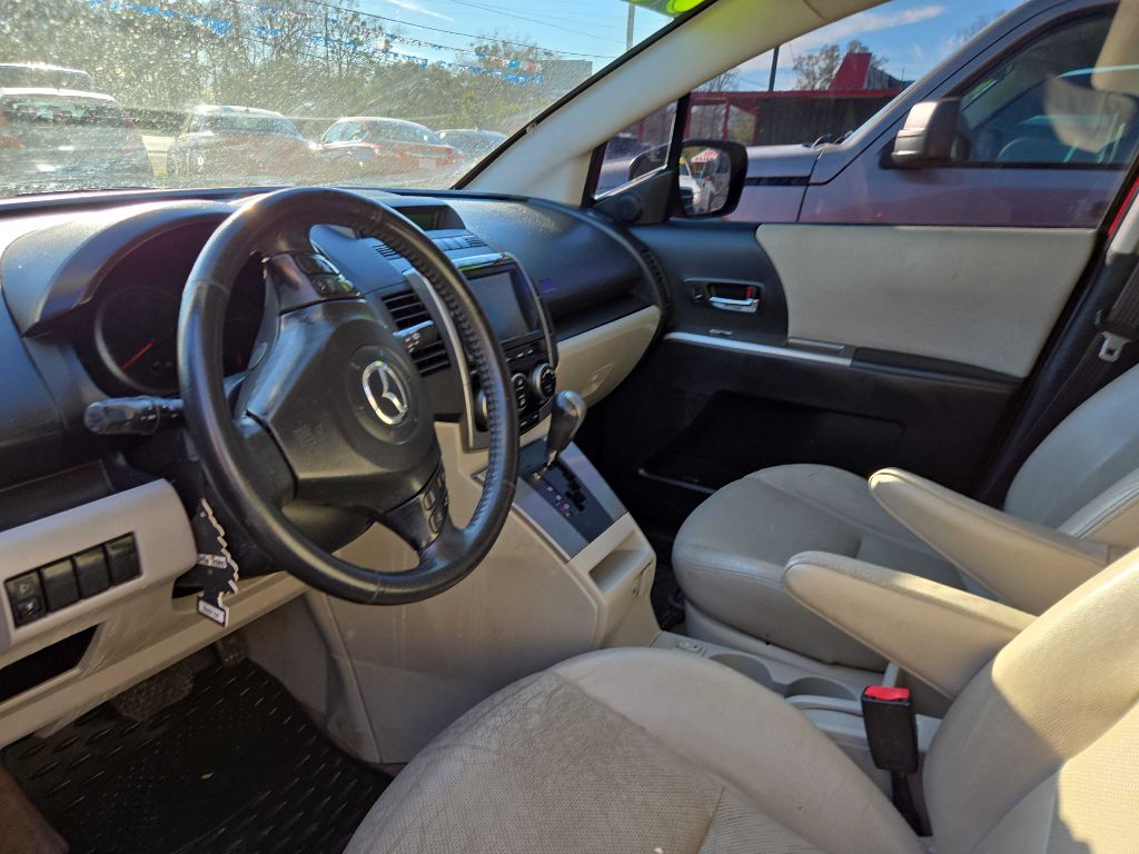 Photo 5 of this MAZDA 5