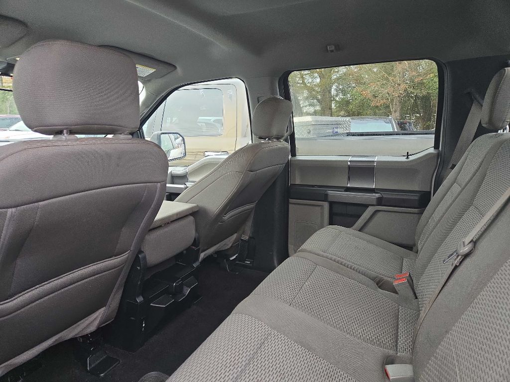 Photo 5 of this FORD F150
