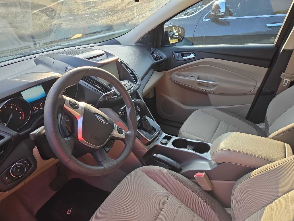Photo 6 of this FORD ESCAPE