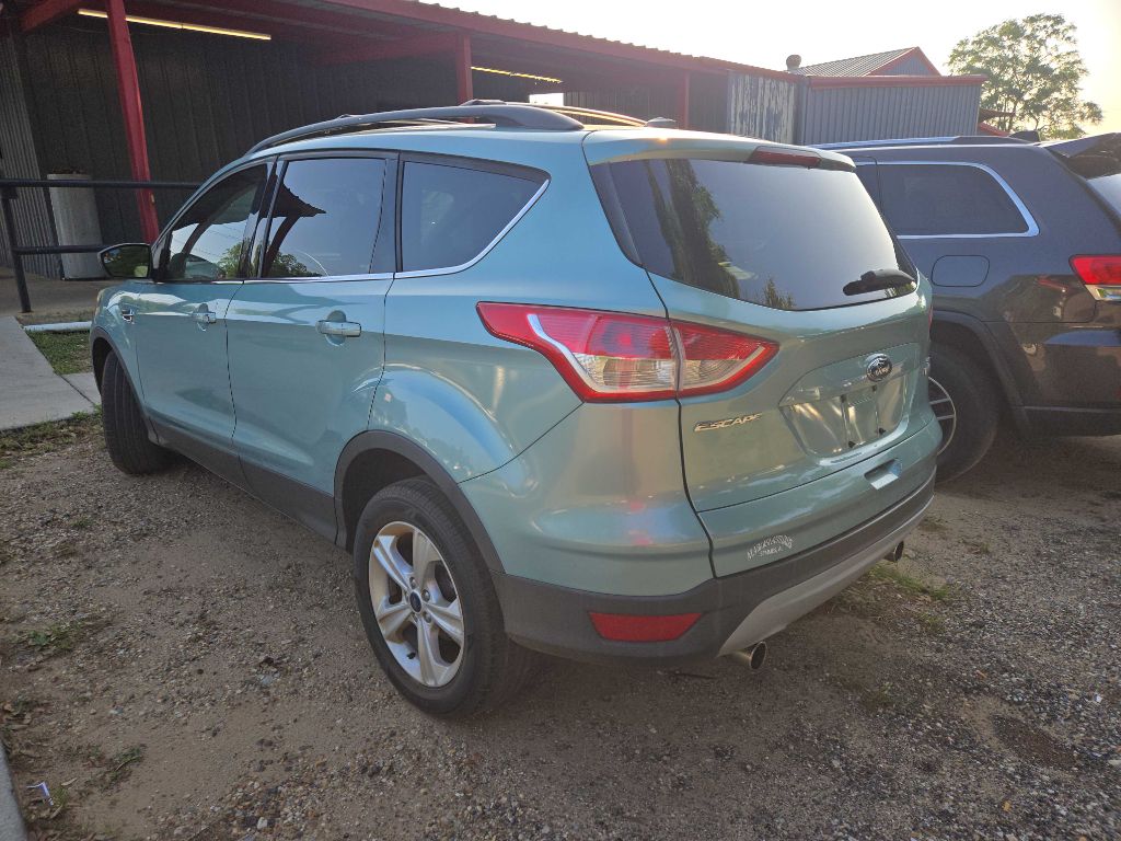 Photo 4 of this FORD ESCAPE